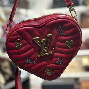 LV HEART BAG BRAND NEW